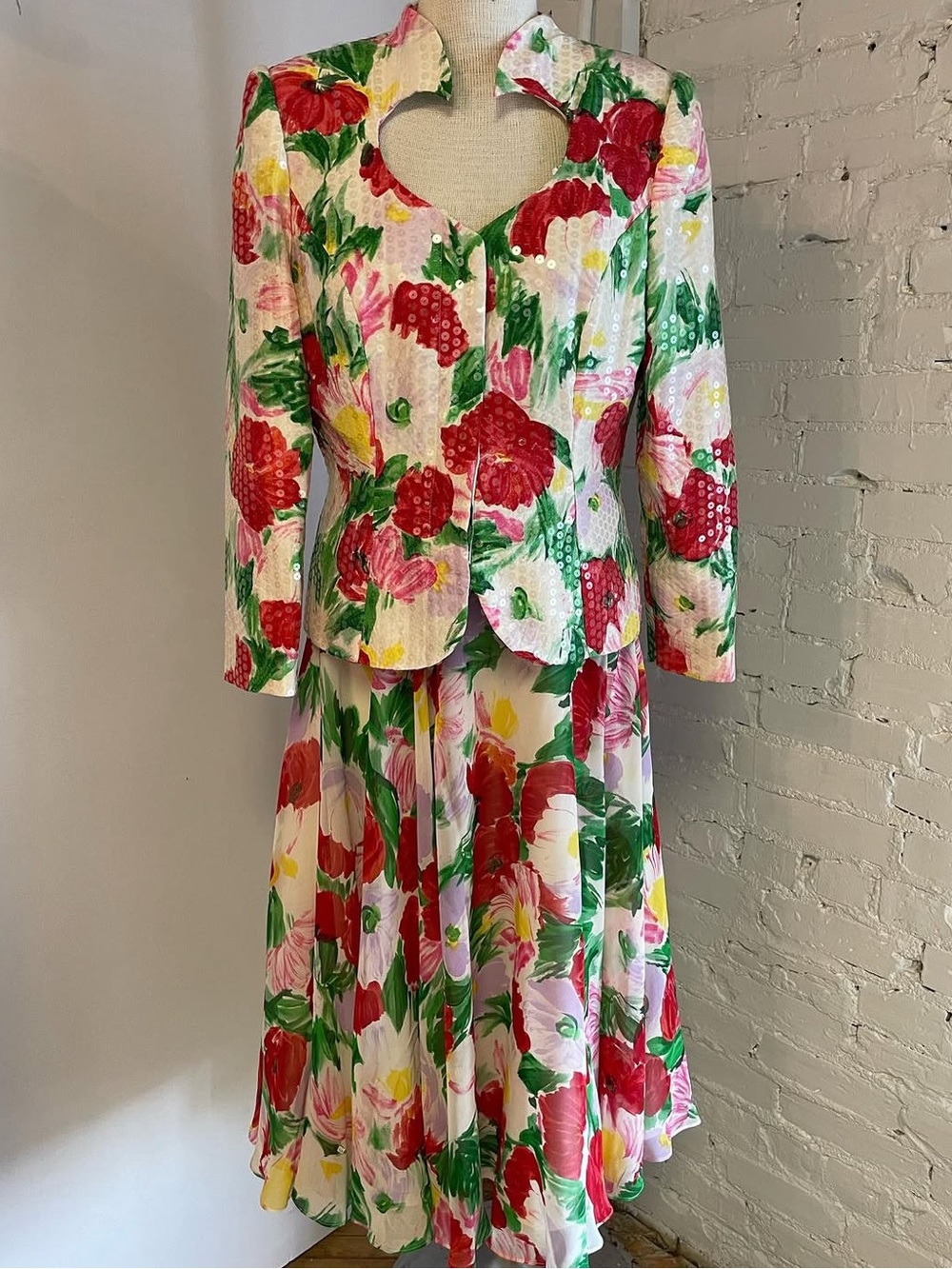 Floral Heart-Neckline Two-Piece Dress in Red, Pink, Green